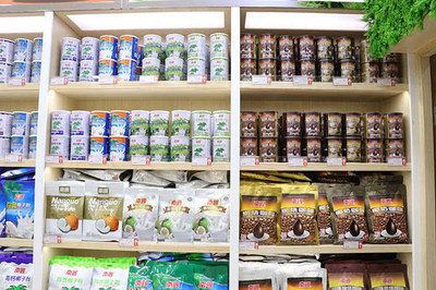 南國食品?？诿捞m機場特產直營店開業啦